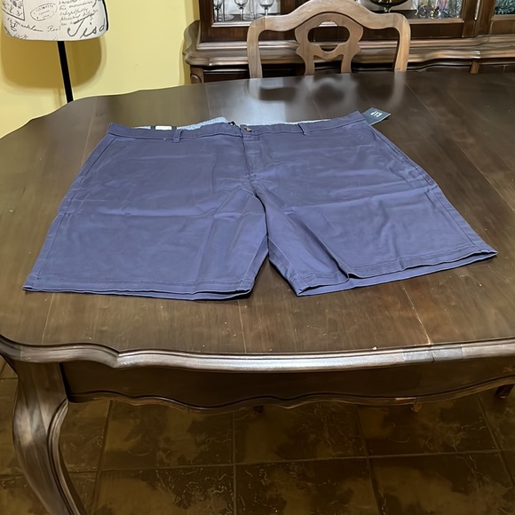 GAP Men’s Shorts - Picture 2 of 8